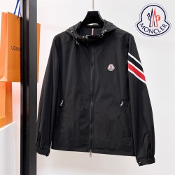 MONCLER秋の新作メンズカ...