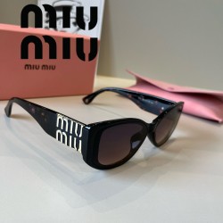 MIUMIU ミュウミュウ ラ...