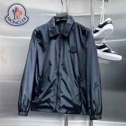 MONCLER控えめなピュアブ...