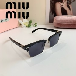 MIUMIU ミュウミュウ ス...