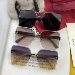 GUCCIスタイリッシュなスク... GUCCIスタイリッシュなスク...