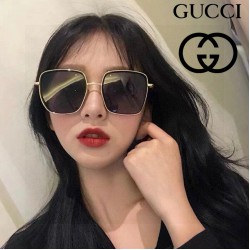 GUCCI グッチ 2025年...