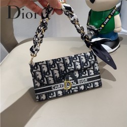 ディオール サドルバッグ 三つ...