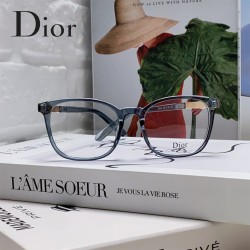 ディオール2024新作スクエア...