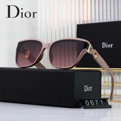 ディオールの新作オーバル型サン...