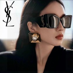 YSL イヴ・サン・ローラン ...