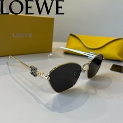 LOEWEのファッションメガネ...
