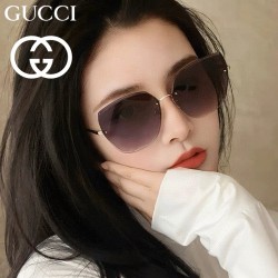 GUCCI グッチ 2025年...