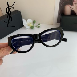 YSLの新作グラデーションサン...