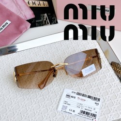 MIUMIU ミュウミュウ サ...