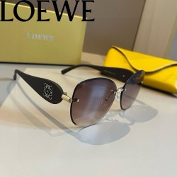 ロエベの人気ファッションアイテ...