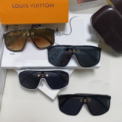 【入手困難】新作サングラス25...