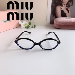 MIUMIU ミュウミュウ ア...