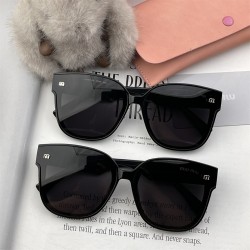 MiuMiuスクエアフレーム偏...