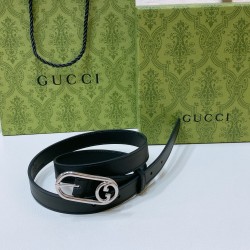 GUCCIメンズベルト...