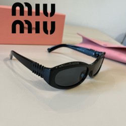 MIUMIU ミュウミュウ 新...