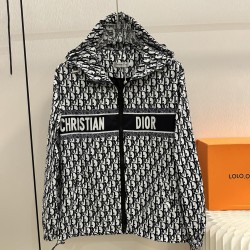 DIOR 新しいルーズなフード...