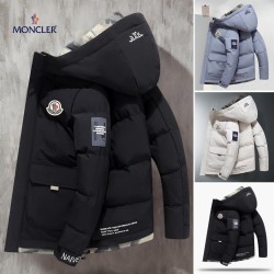 MONCLER メンズ冬季ダウ...