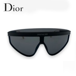 ディオールの不規則なアイマスク... ディオールの不規則なアイマスク...