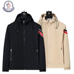 Monclerシックなデザイン... Monclerシックなデザイン...