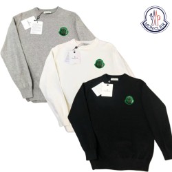 MONCLER明るい色のパッチ...