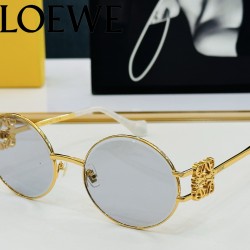 ロエベ 2025新作 大人の魅...