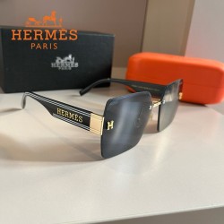 HERMES エルメス2025...