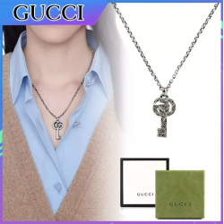 Gucci グッチ ネックレス...