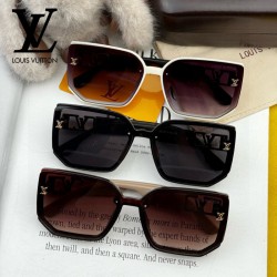 【直営店買い付け】LV新作サン...