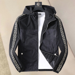 【ヴェルサーチ】 2025 秋...