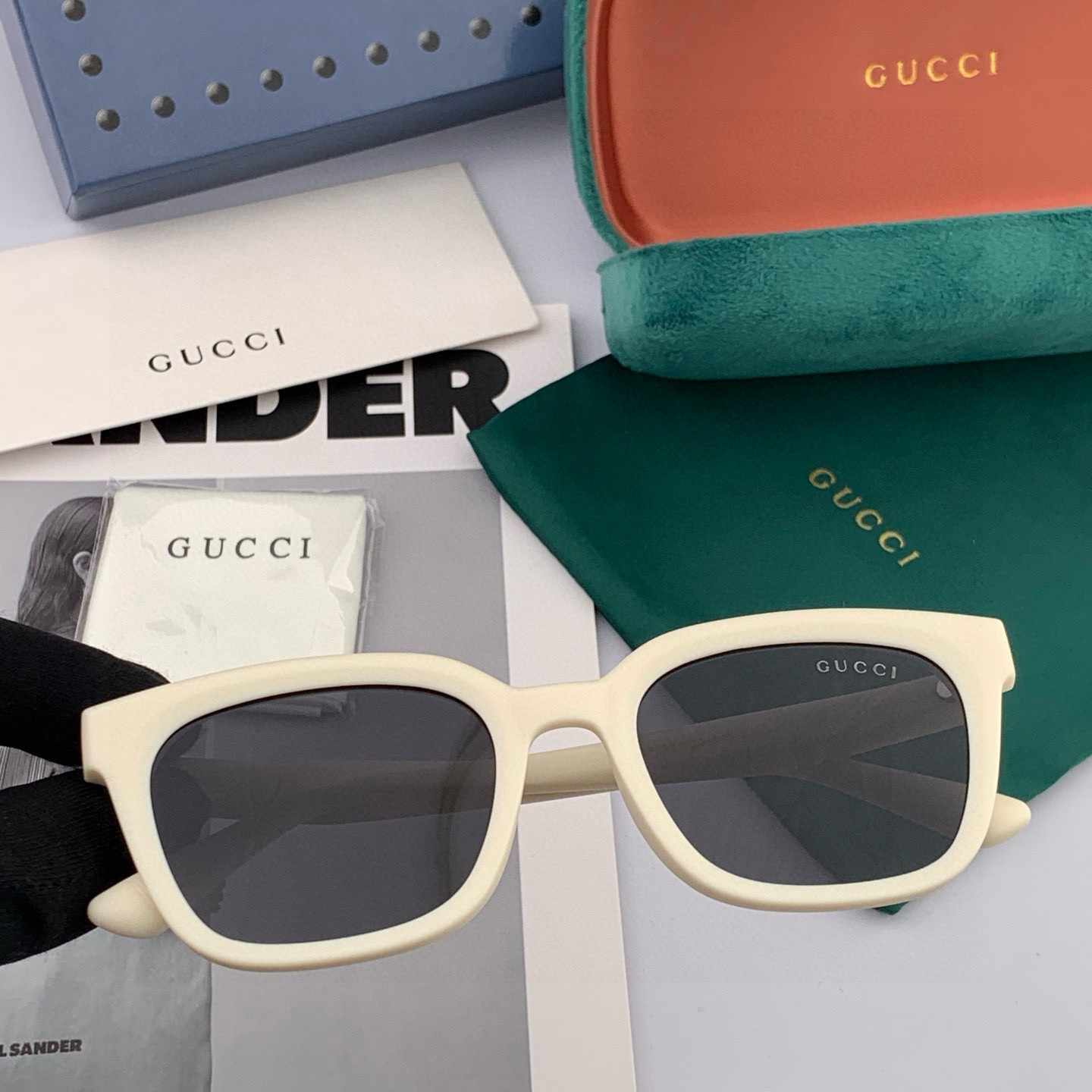 GUCCI グッチ 偏光サングラス G0111 2025年新作 ブラック
