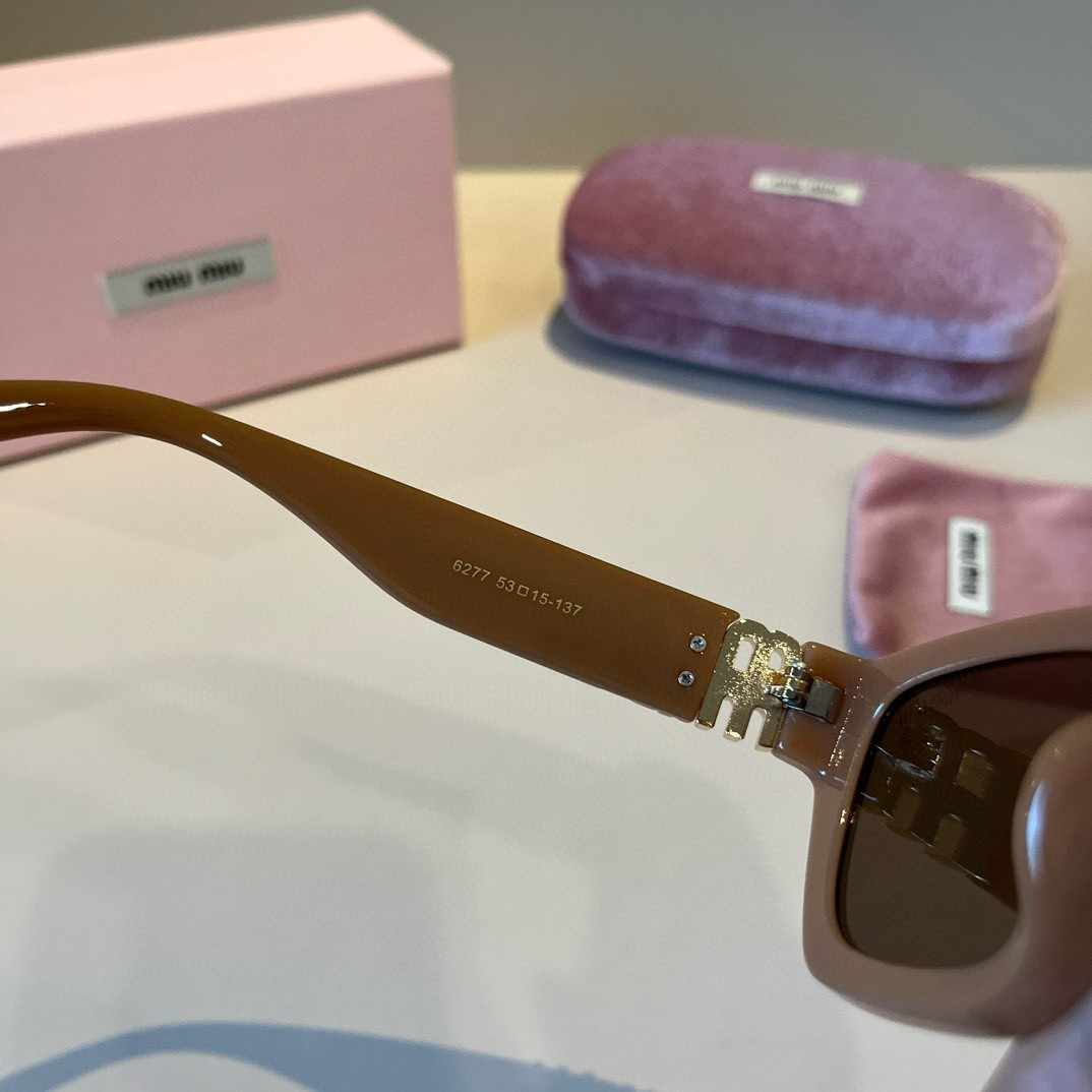 MIUMIU ミュウミュウ サングラスブラウン42