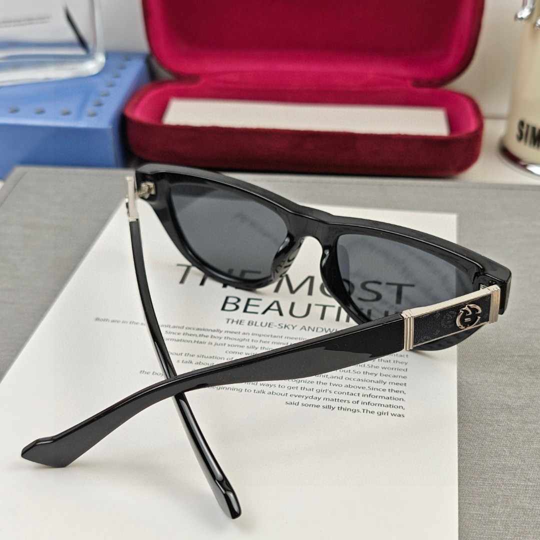 GUCCI グッチ サングラス 55132 ブラック