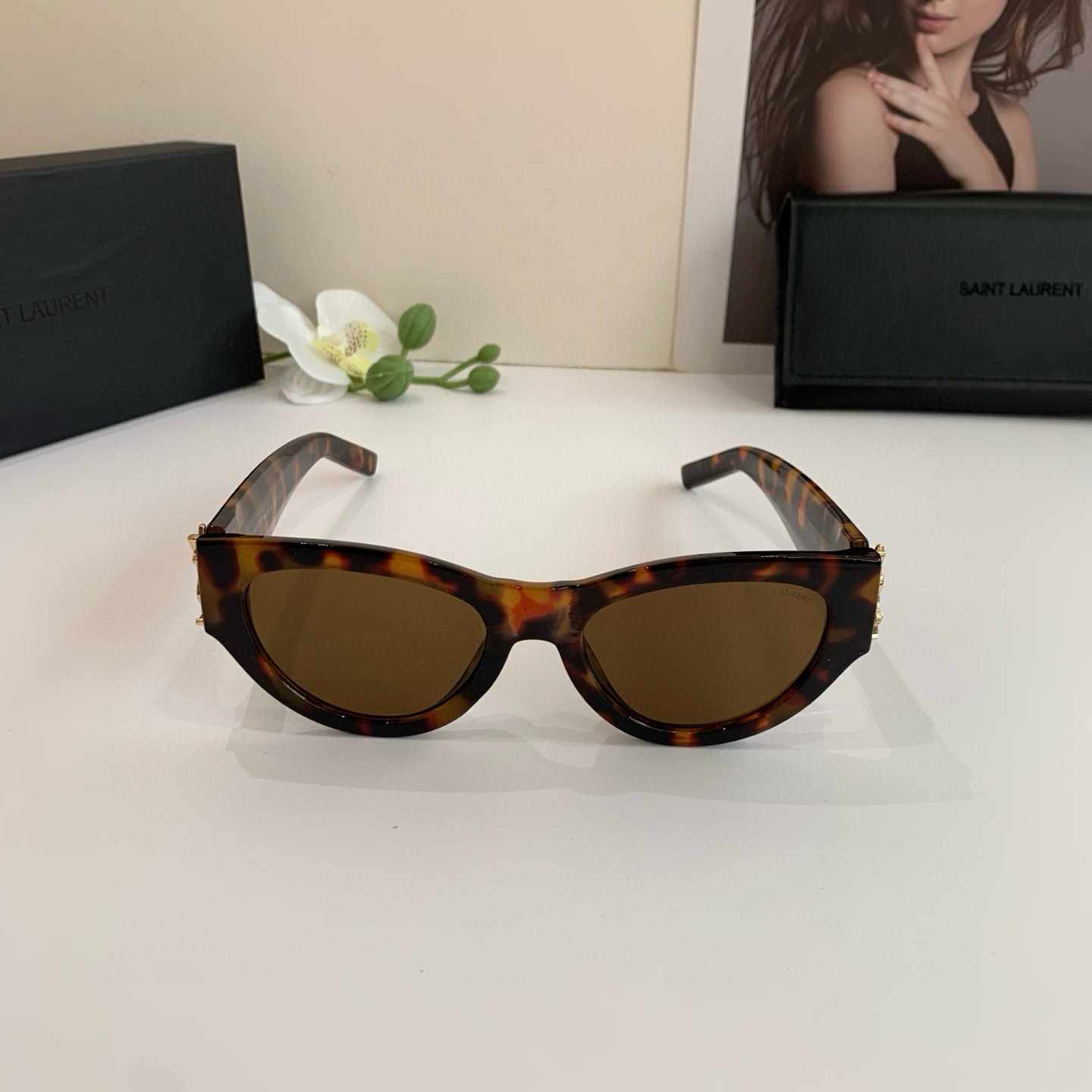 YSL イヴサンローラン 新作スクエアサングラス 欧米風サングラス 人気セレブ同款