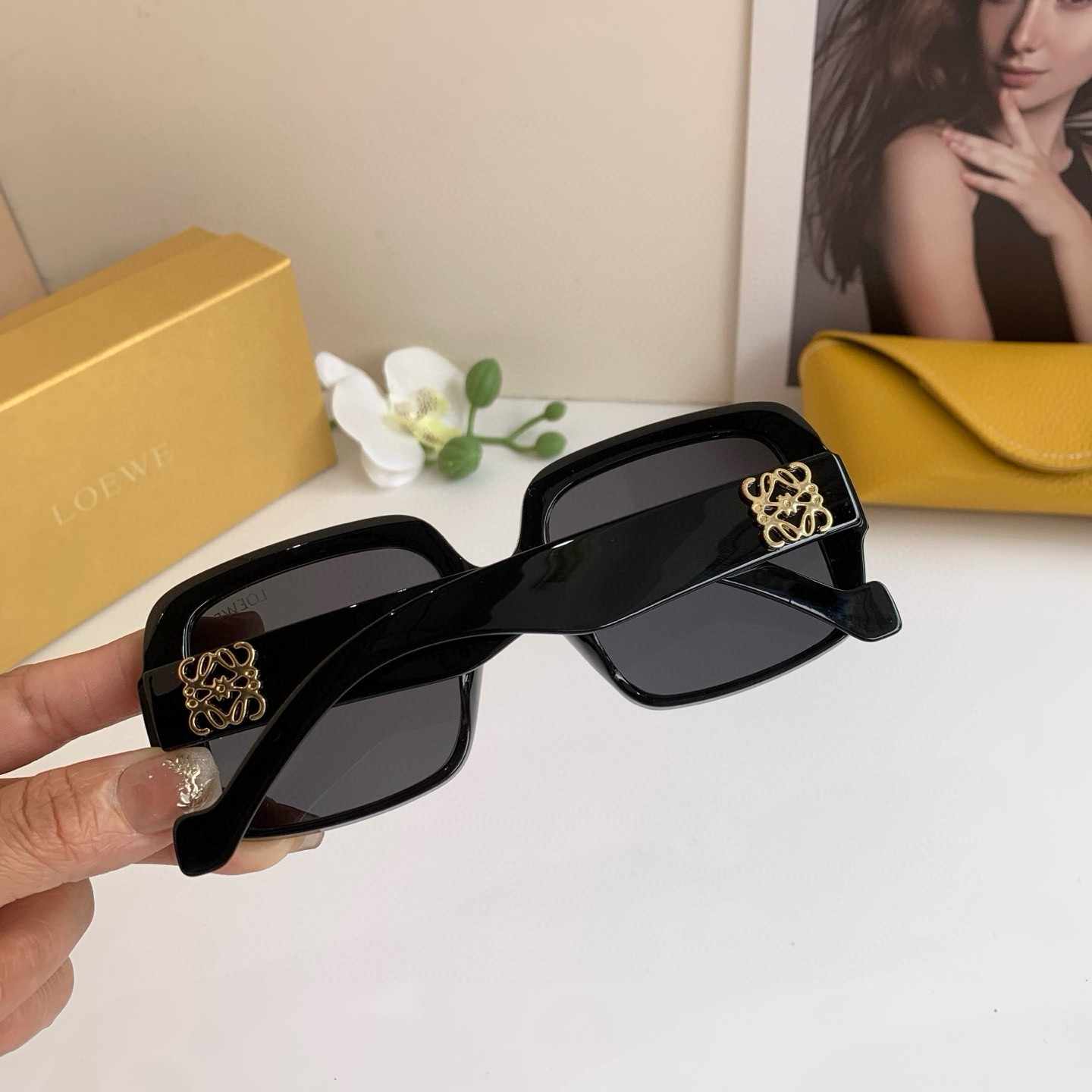 LOEWE ロエベ 新款复古时尚方框太阳镜 小红书网红同款墨镜4