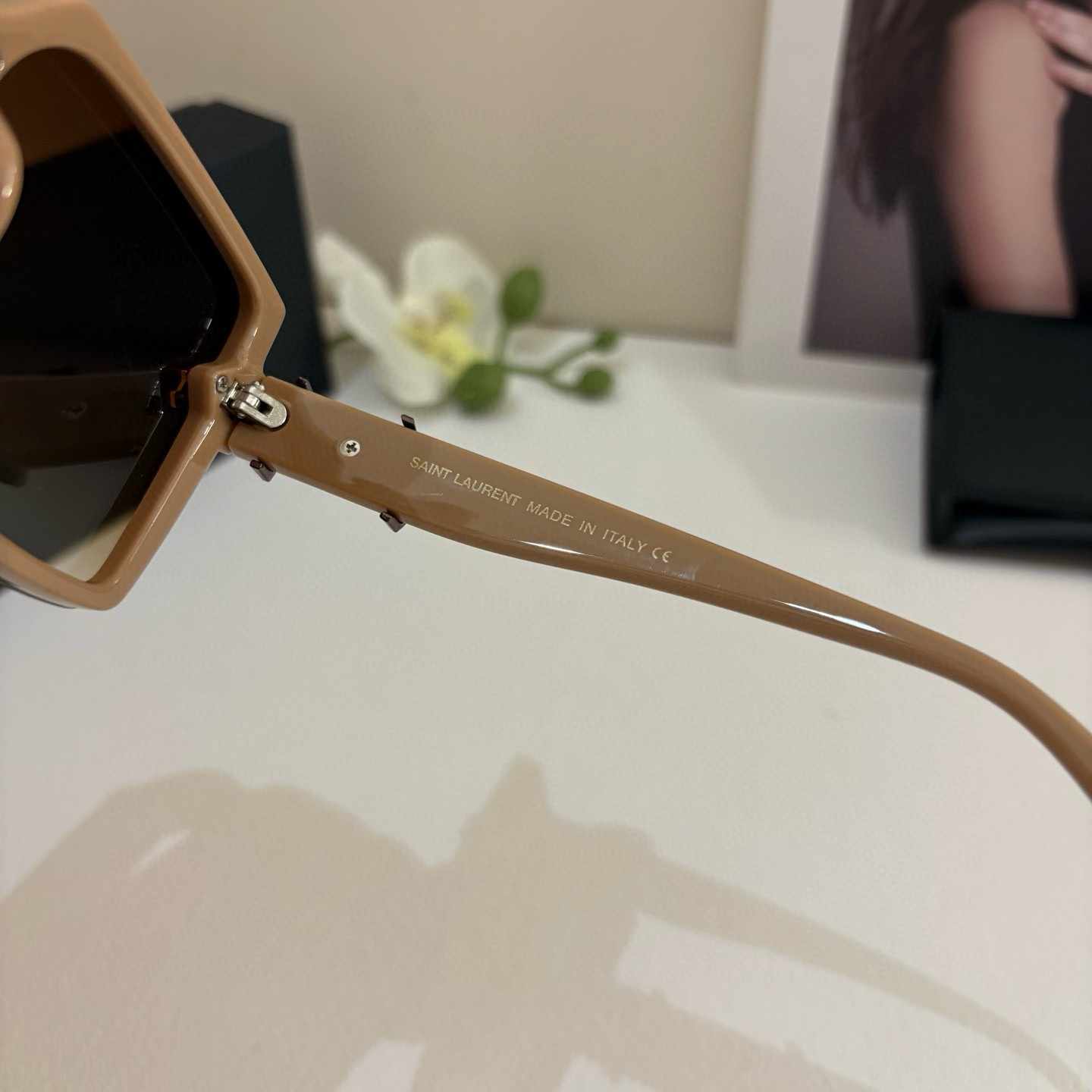 YSL4 イヴサンローラン サングラス ブラウン ゴールドメタルロゴ