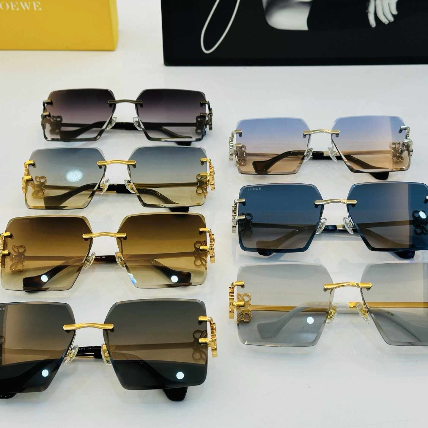 LOEWE ロエベ HW2057 ショルダーバッグ