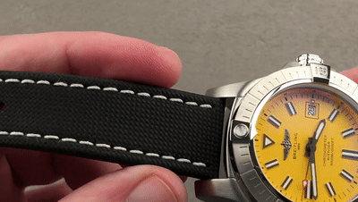 Y2meta.app-Breitling Avenger Seawolf A17319101I1X2 Breitling Watch Review-(720p)[00_01_24--00_01_31].gif