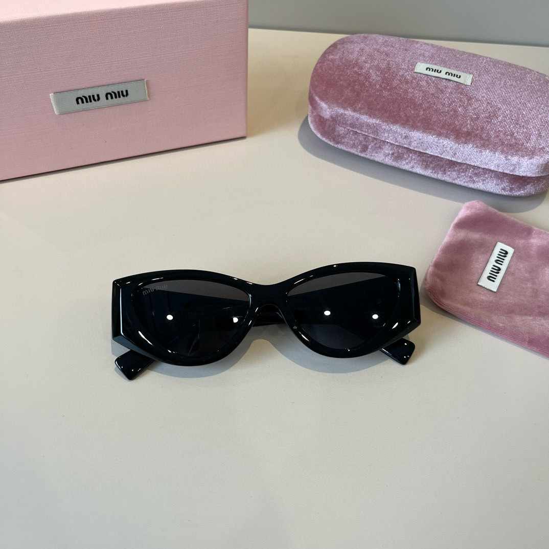 MIUMIU ミュウミュウ キャットアイサングラス78