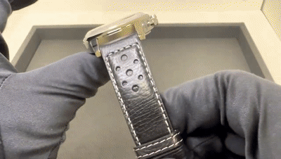 Y2meta.app-Breitling Top Time B01 Deus-(720p)[00_01_40--00_01_49].gif