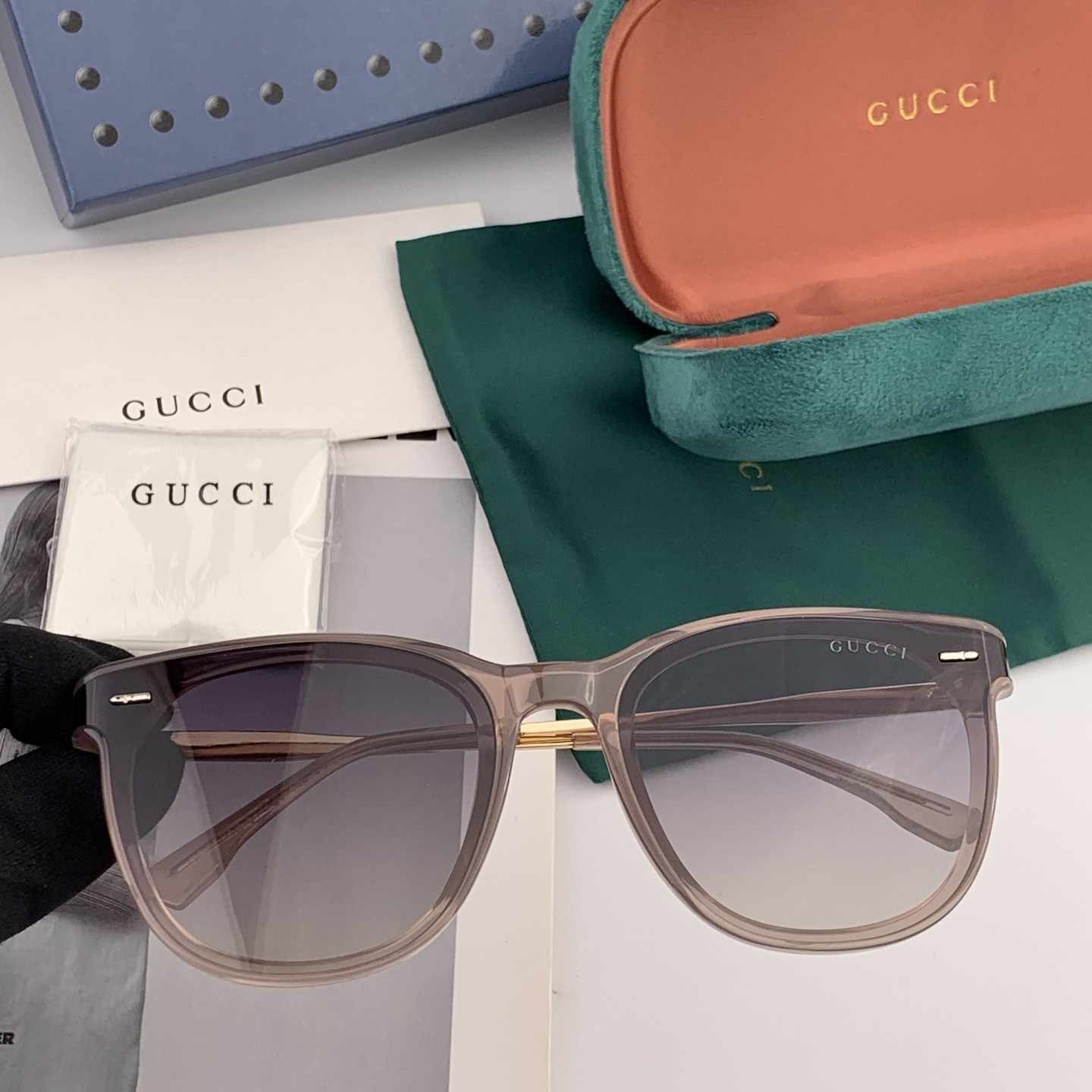 GUCCI グッチ 2025開春新作 ファッショナブルなスクエアフレーム サングラス G85501