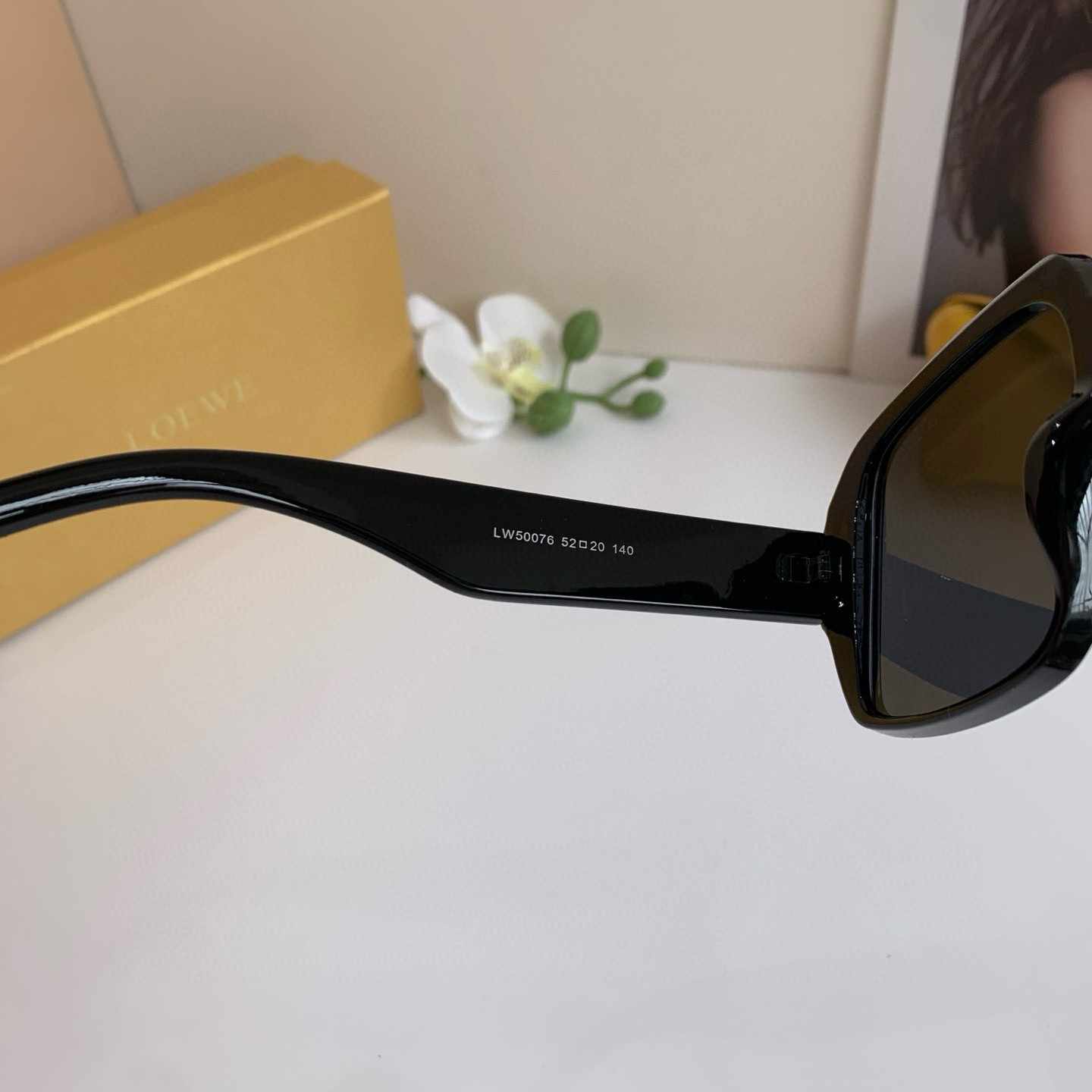 LOEWE ロエベ 新款复古时尚方框太阳镜 小红书网红同款墨镜4