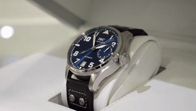 Y2meta.app-Very Rare - IWC Big Pilot's Watch Edition _Le Petit Prince_ IW500908-(720p)[00_00_04--00_00_24].gif