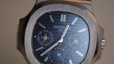 SnapSave.io-White Gold Patek Philippe Nautilus  (Ref. 5740_1G-001) _ Watchmaster(720p)[00_00_07--00_00_27].gif