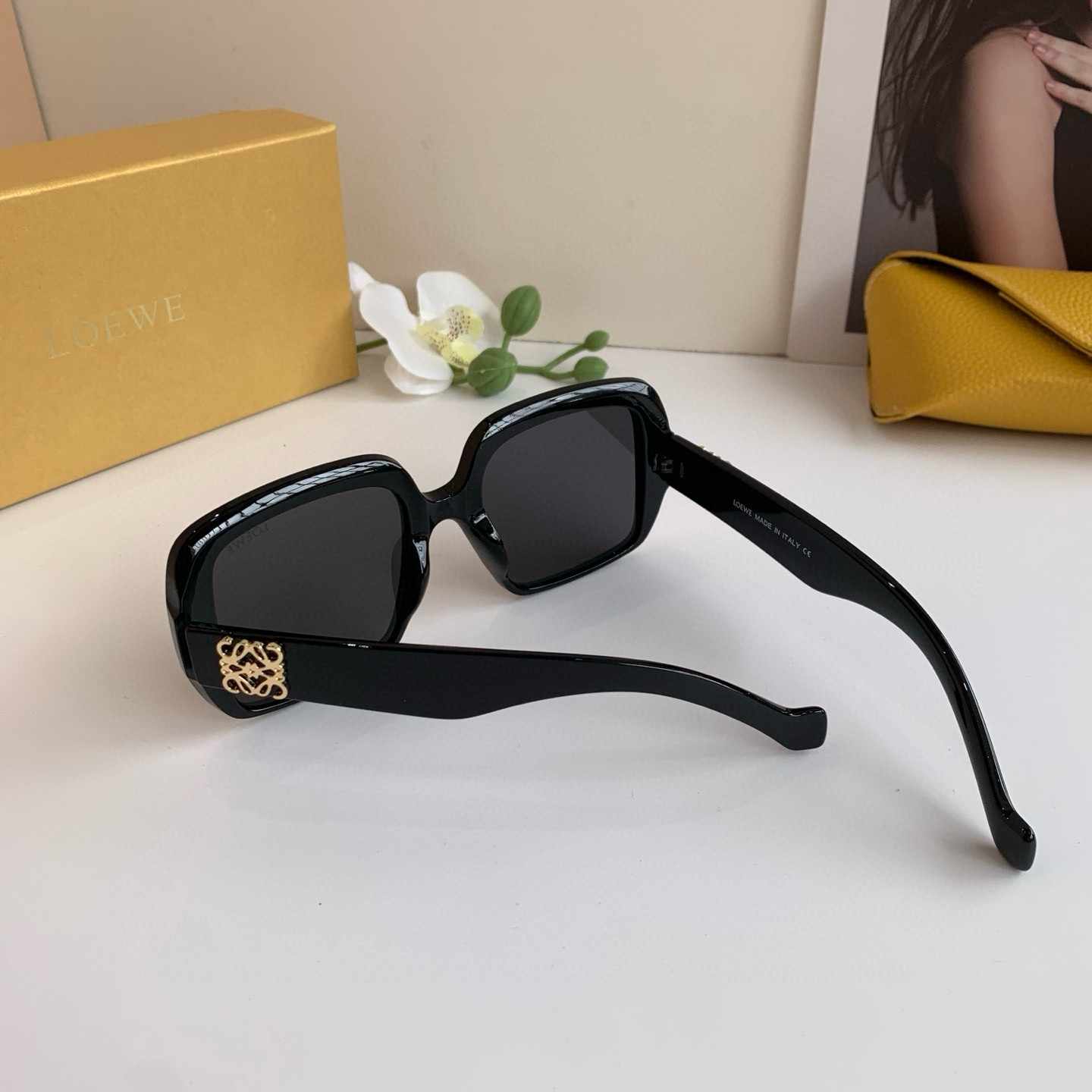 LOEWE ロエベ 新款复古时尚方框太阳镜 小红书网红同款墨镜4
