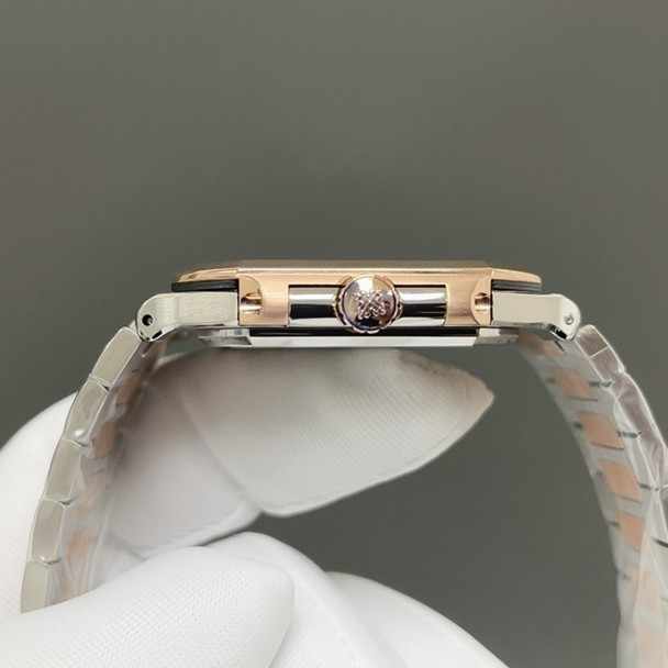 PATEK PHILIPPE パテックフィリップ 方形 新シリーズ CUBITUS 5821 腕時計