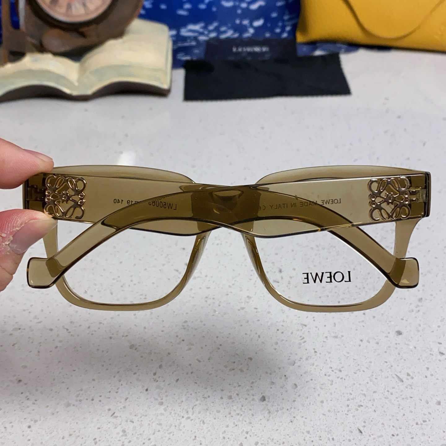 Loewe ロエベ 2025年新作 欧米風 軽奢華 ゴールドロゴ サングラス LW50069