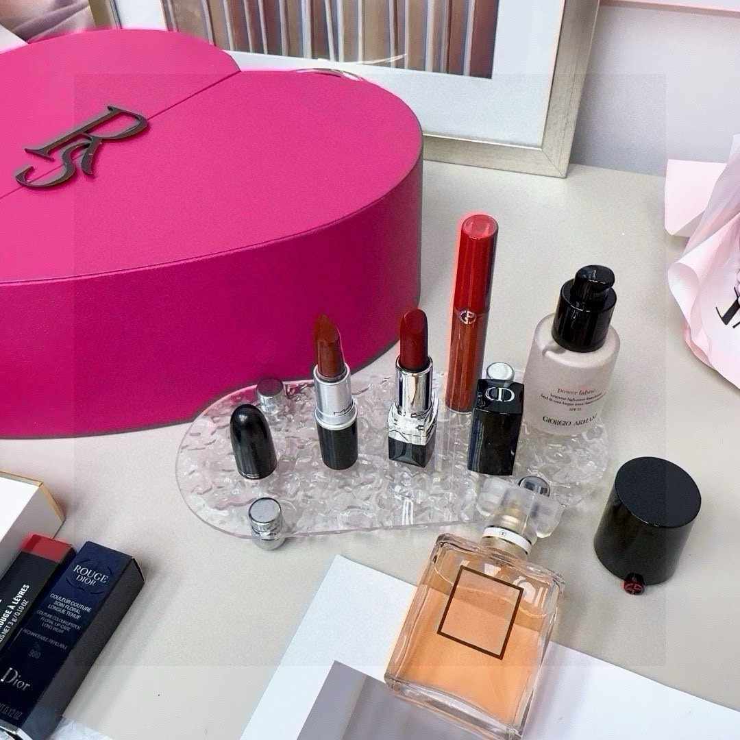 Dior ディオール、Chanel シャネル、Armani アルマーニ、MAC マック 美妝ギフトボックス ロックハートデザイン