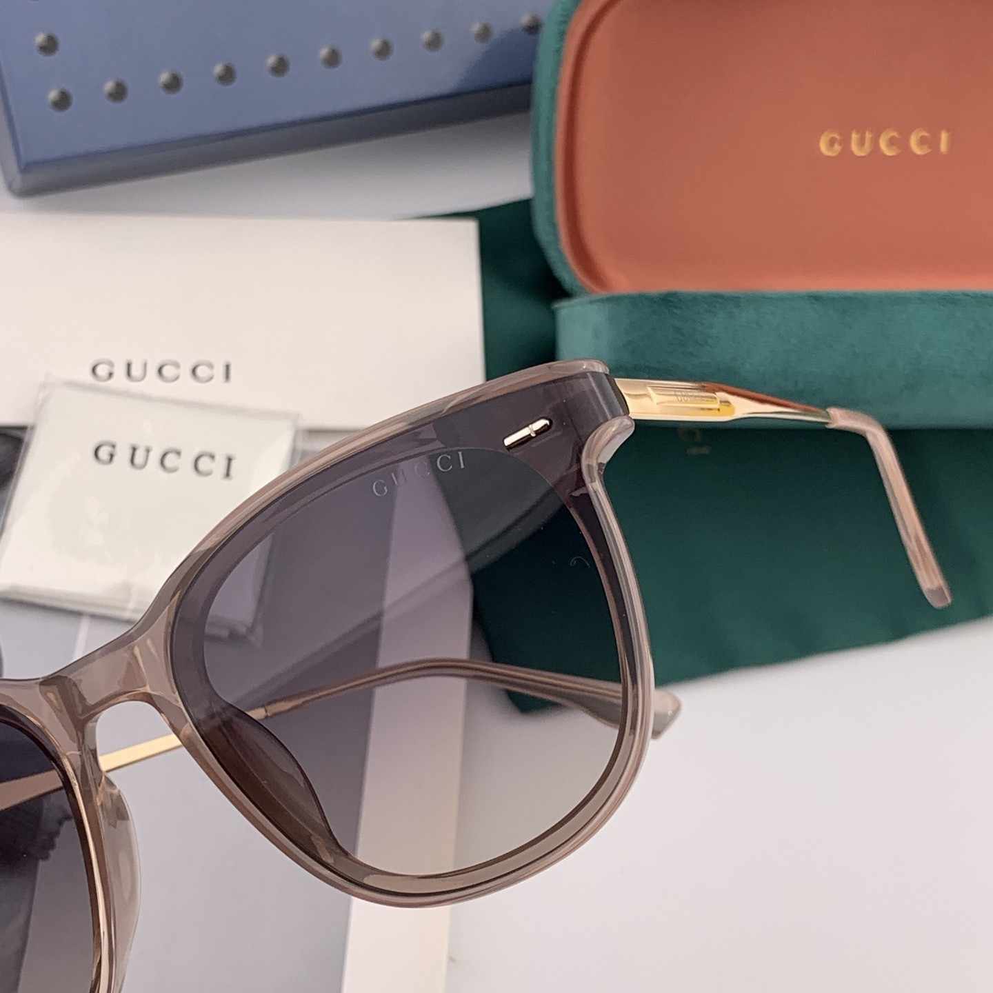 GUCCI グッチ 2025開春新作 ファッショナブルなスクエアフレーム サングラス G85501