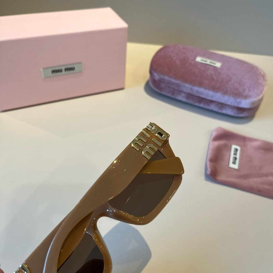 MIUMIU ミュウミュウ サングラスブラウン42